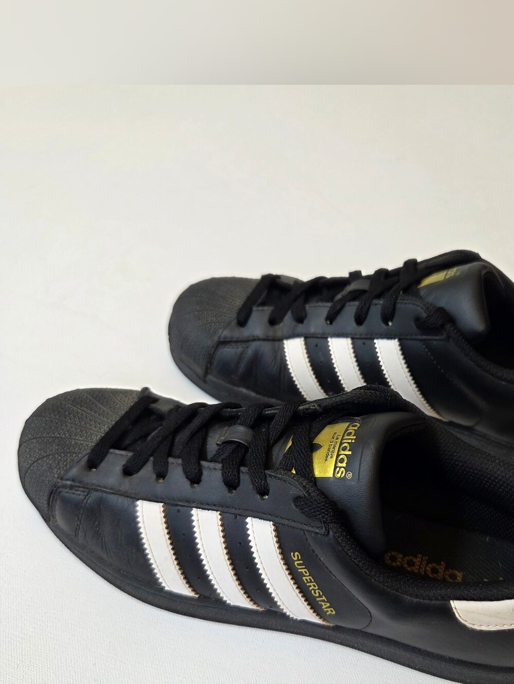 Adidas Superstar B27140 Mens 10 Black White Gold Leather Shell Toe Sneakers - Picture 8 of 9